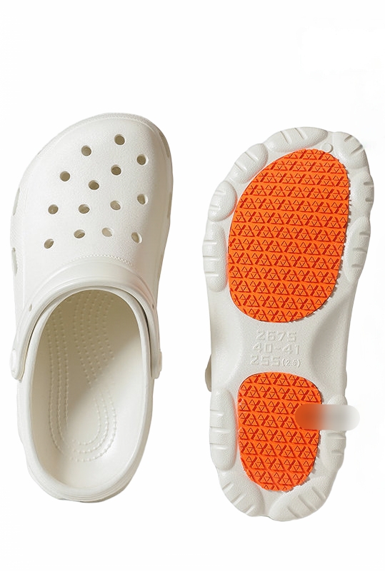 Oil-proof surface slippers suitable for kitchen and bathroom use 
